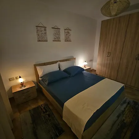 Arlo Nest דירה