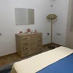 Arlo Nest דירה