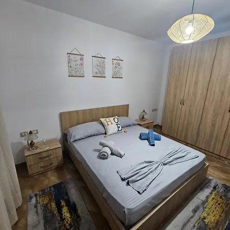 Arlo Nest Apartman